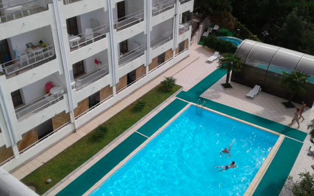 вид на бассейн