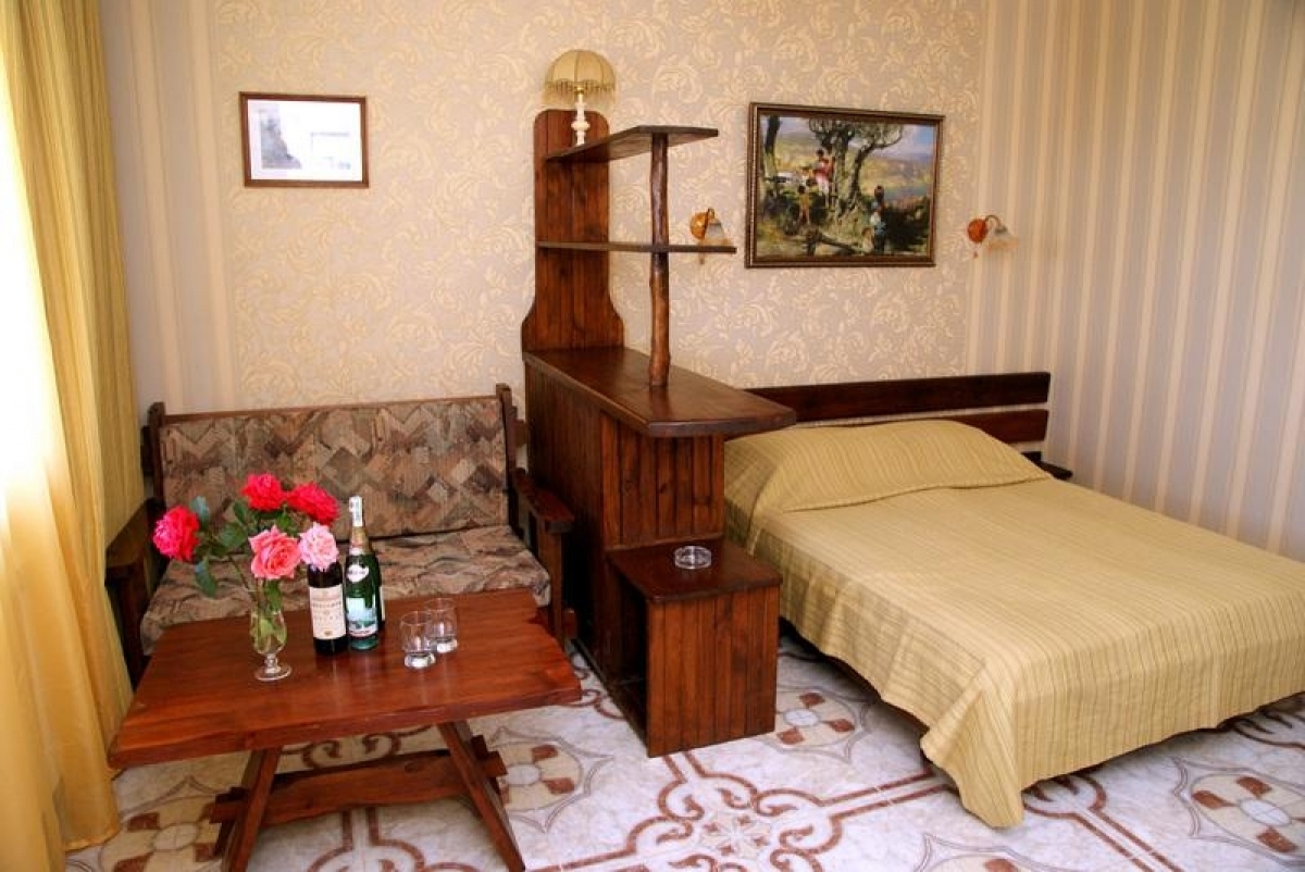 Отель бастион. Отель Бастион Судак. Крым гостиница Бастион. Отель Бастион Судак корпус 3. Бастион Крым Судак.